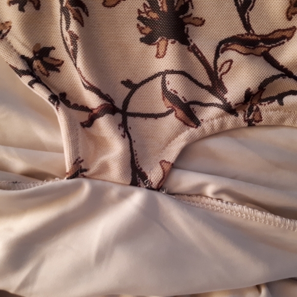 Cleo Petites Long Sleeve Size XL Tan Floral - Picture 5 of 5